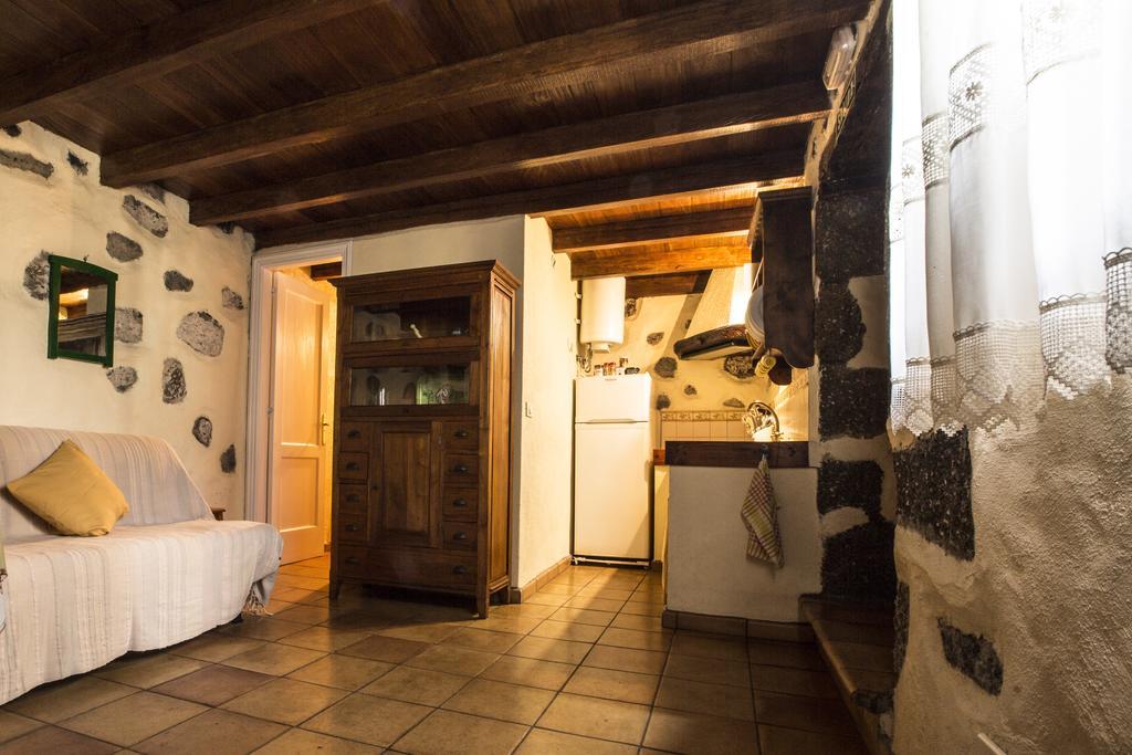 Casa Rural De Piedra Фронтера Экстерьер фото